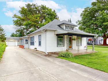 902 N FROST Avenue, AVOCA, IA 51521