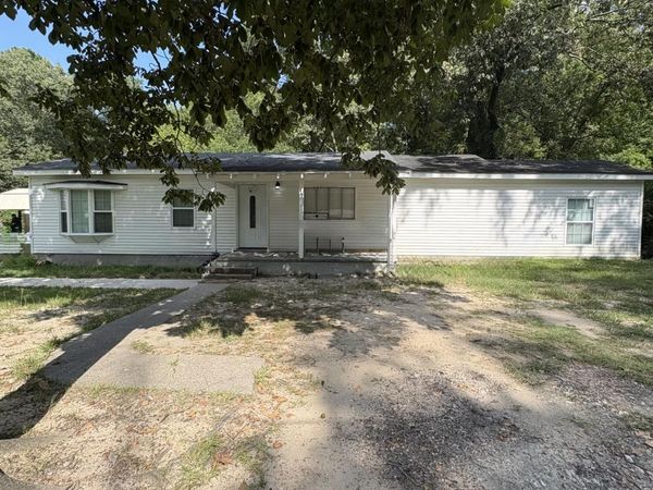 800 S Main Street, New Augusta, MS 39462