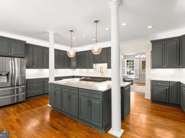 345 W Berwicke Common NE, Sandy Springs, GA 30342