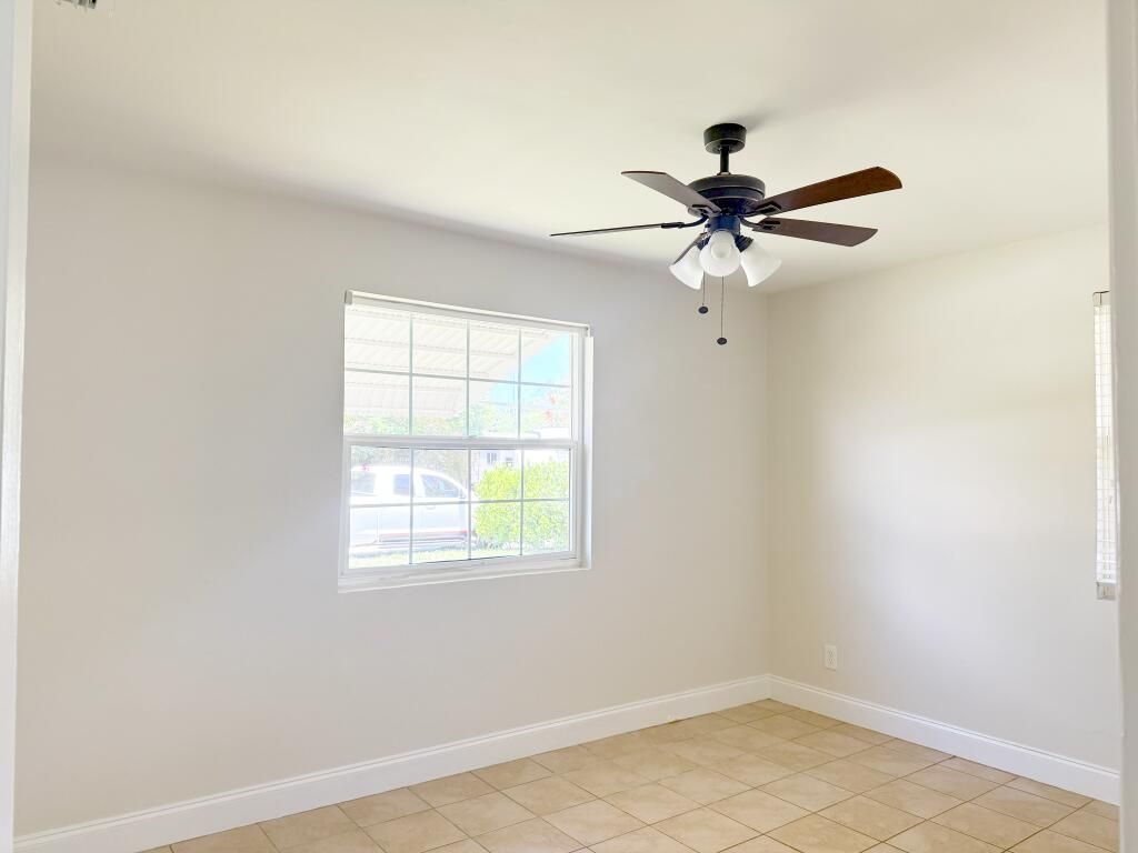 1229 15th Avenue N, Lake Worth Beach, FL 33460 Photo