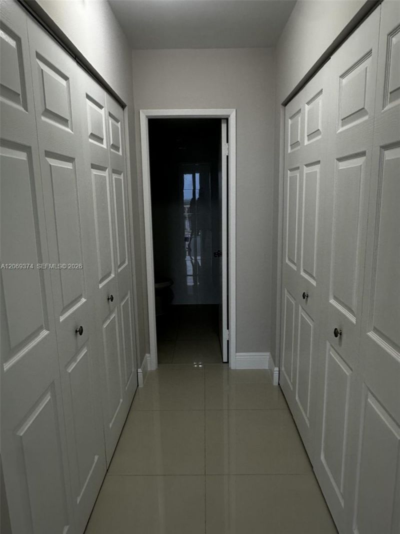 20515 E Country Club Dr , Unit 1749, Aventura, FL 33180 Photo