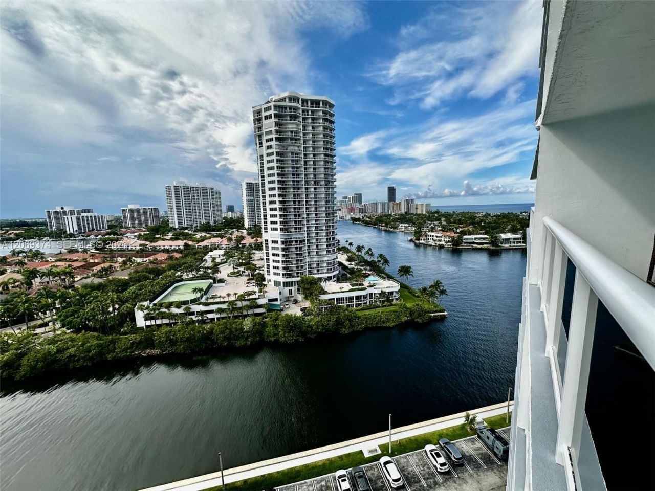 20515 E Country Club Dr , Unit 1749, Aventura, FL 33180 Photo