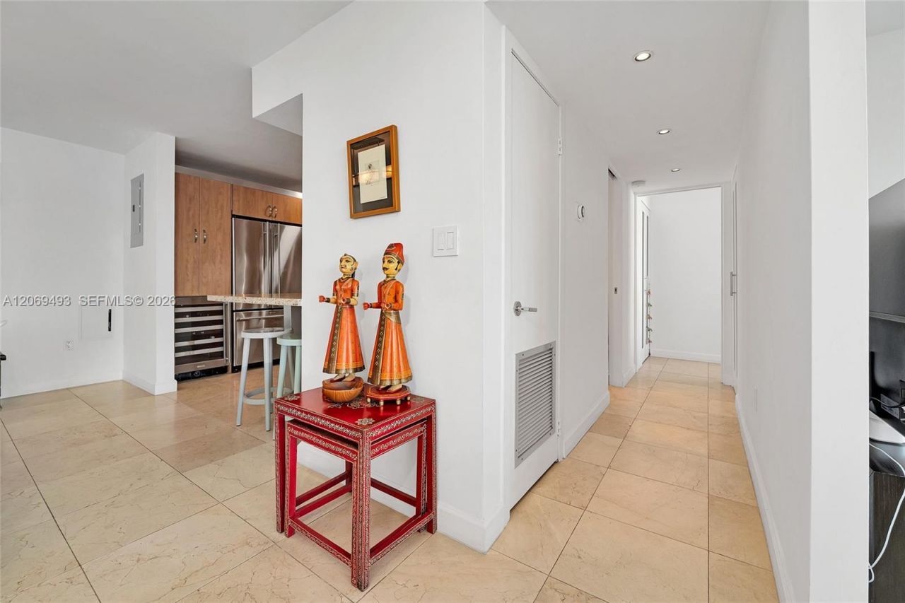 11 Island Ave, Unit 906, Miami Beach, FL 33139 Photo