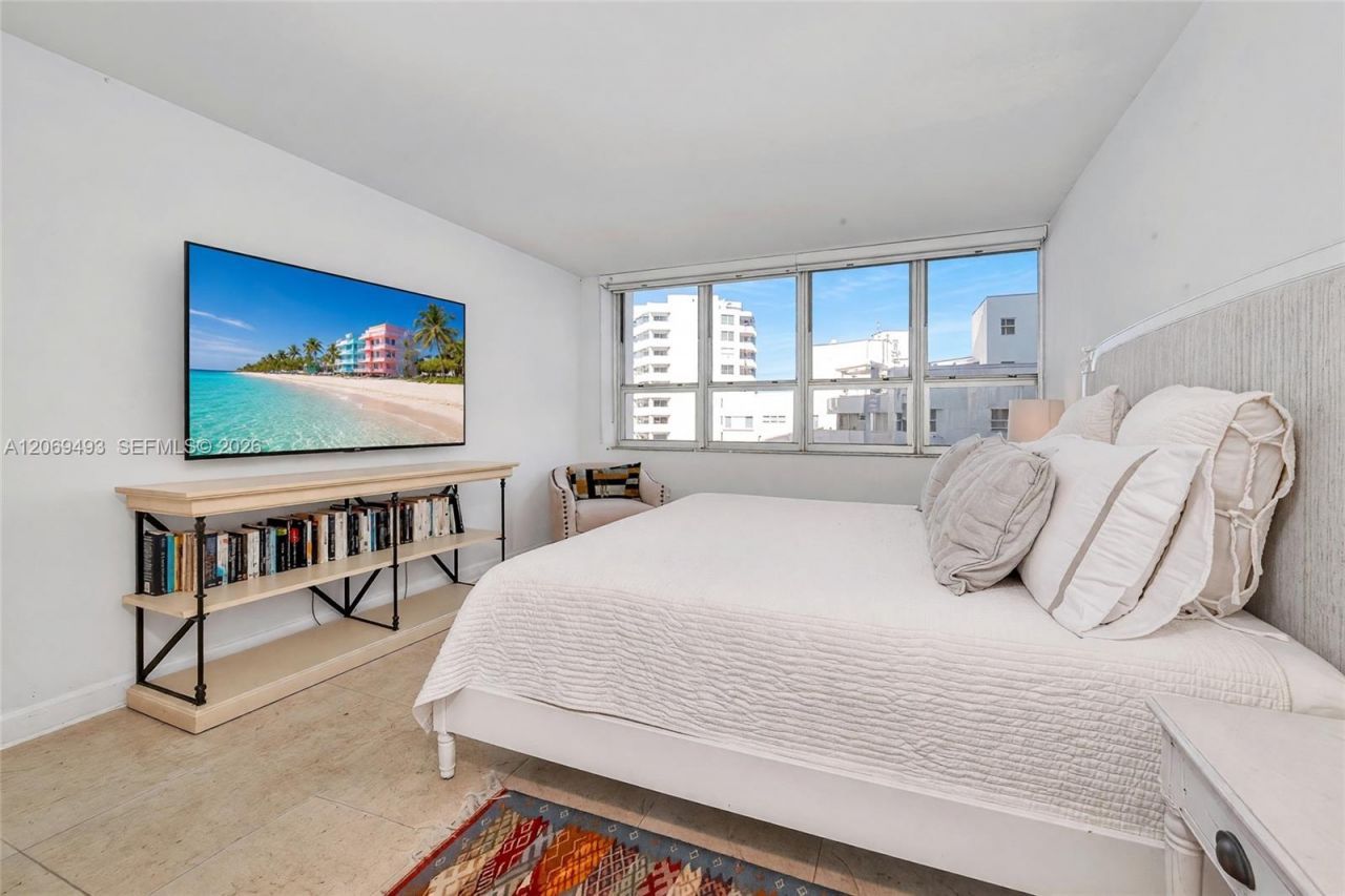 11 Island Ave, Unit 906, Miami Beach, FL 33139 Photo