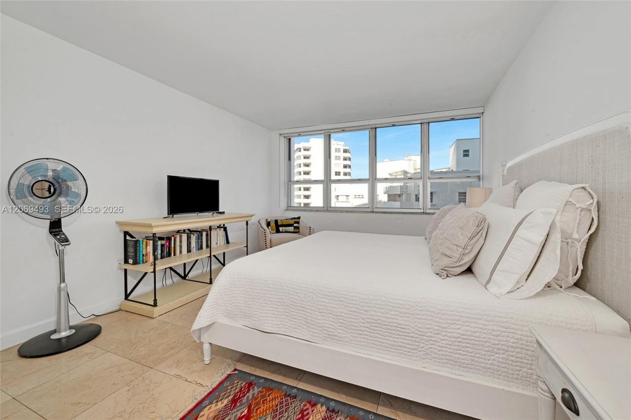 11 Island Ave, Unit 906, Miami Beach, FL 33139 Photo