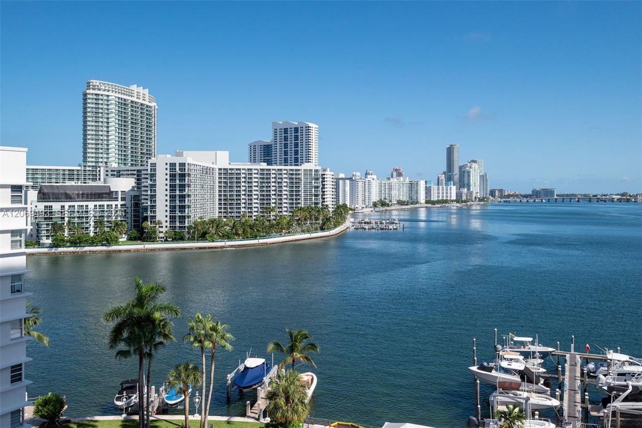 11 Island Ave, Unit 906, Miami Beach, FL 33139 Photo