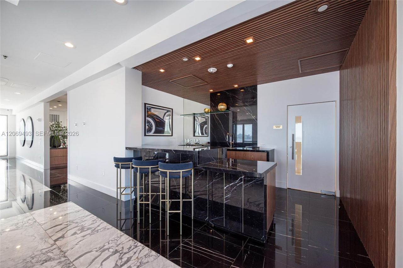 11 Island Ave, Unit 906, Miami Beach, FL 33139 Photo