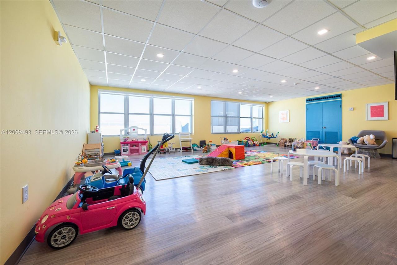 11 Island Ave, Unit 906, Miami Beach, FL 33139 Photo