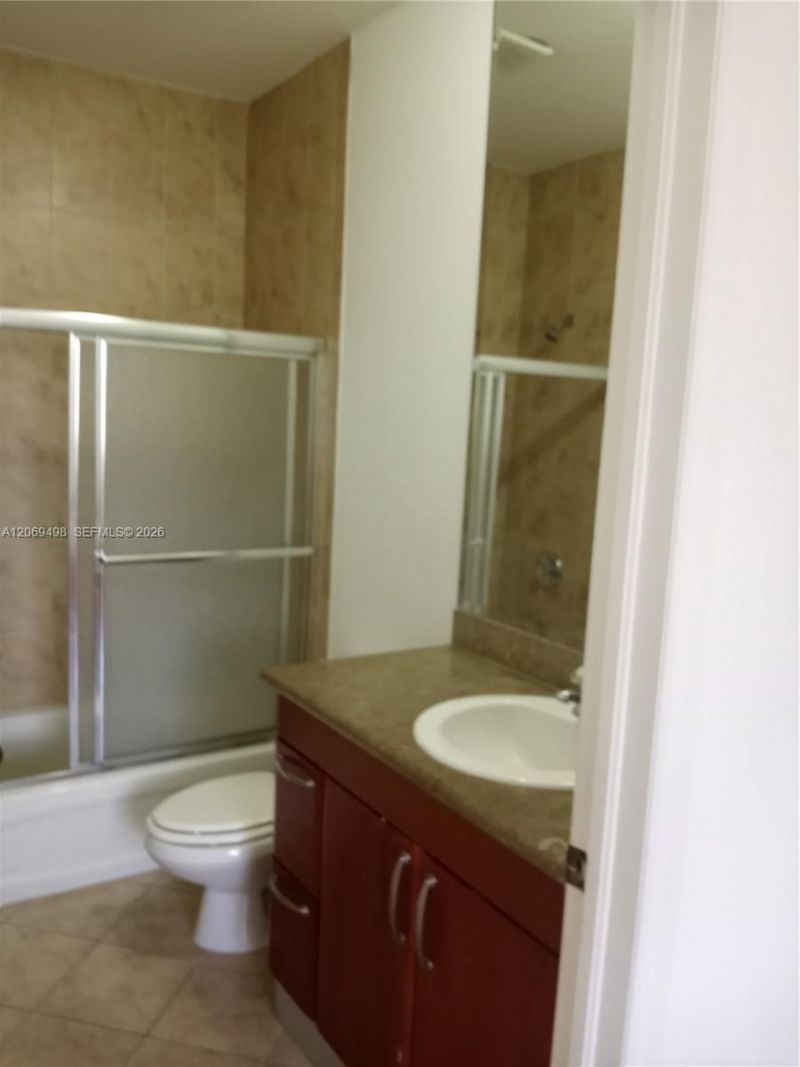 7427 NW 181st Ter , Unit 7427, Hialeah, FL 33015 Photo