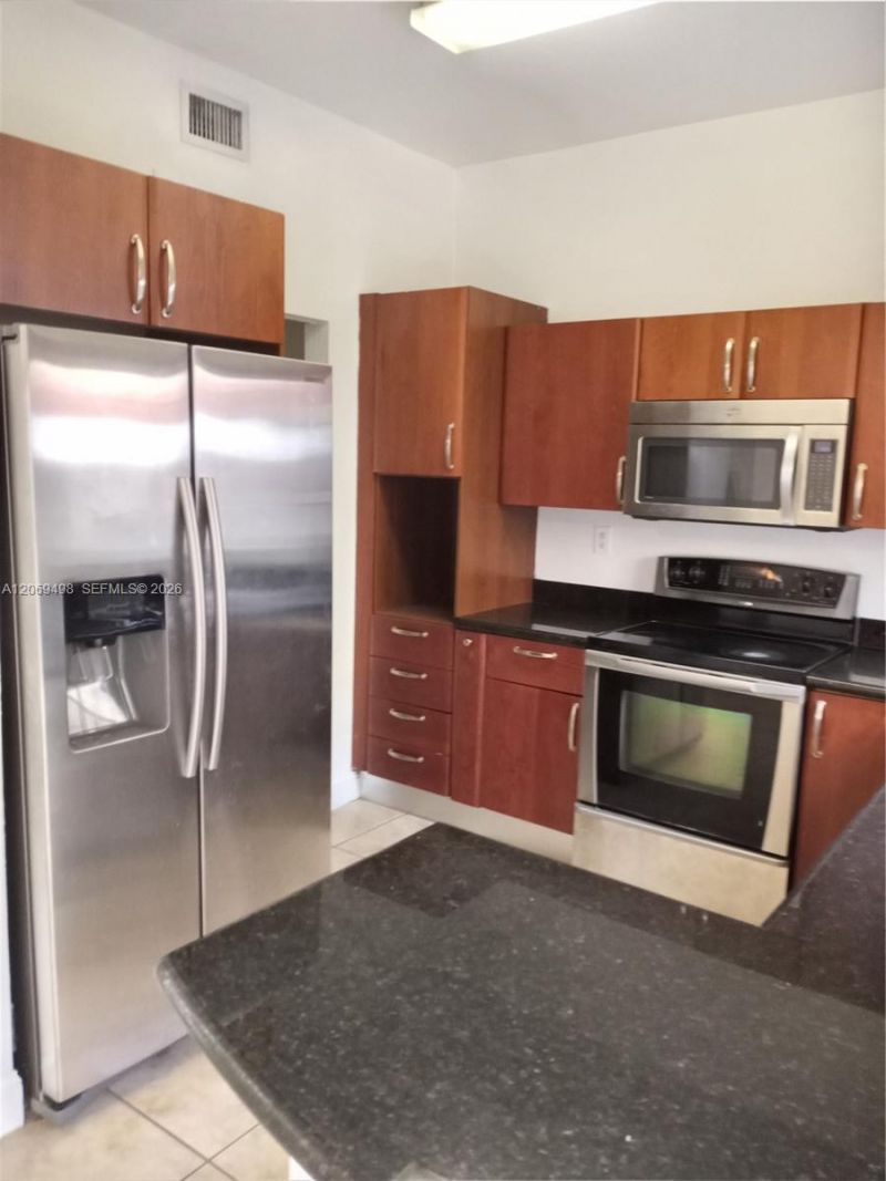 7427 NW 181st Ter , Unit 7427, Hialeah, FL 33015 Photo