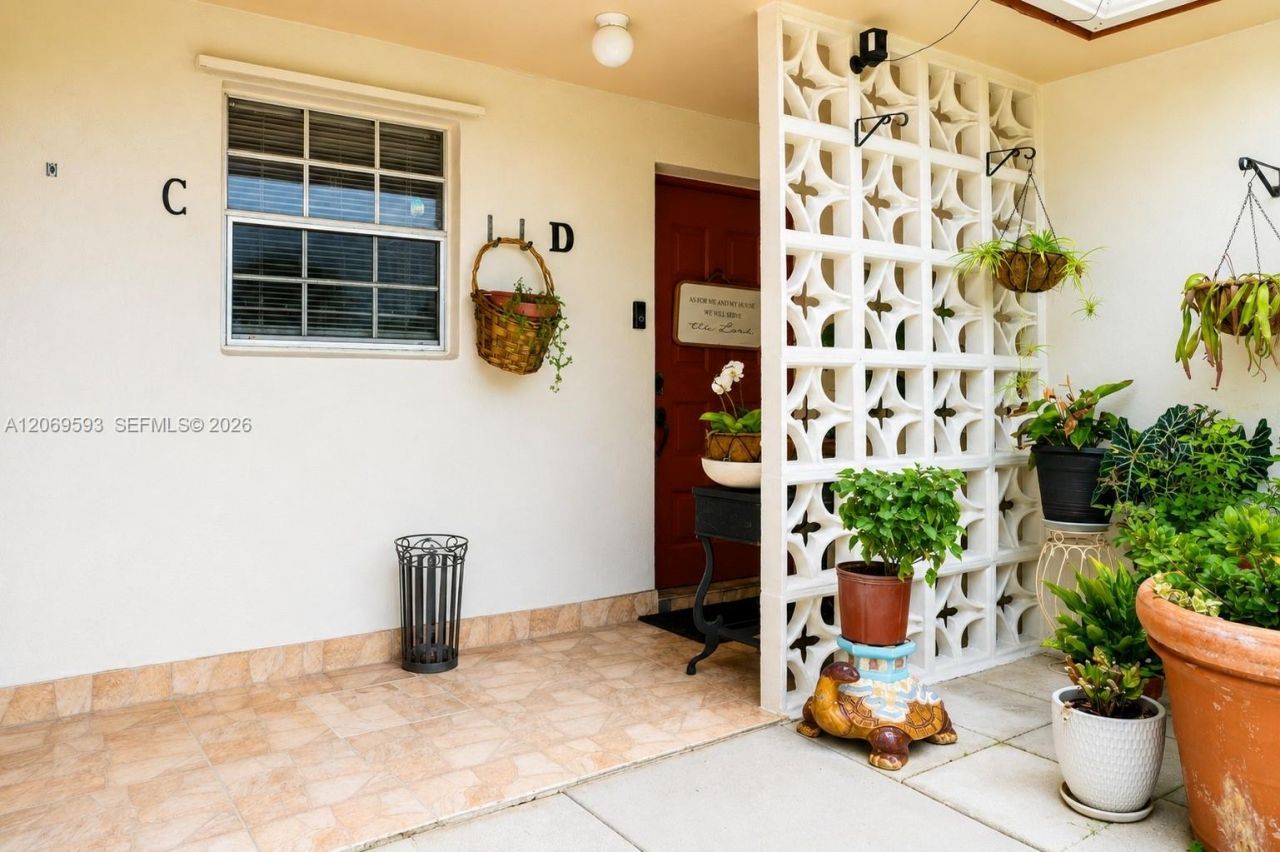 5050 NW 3rd Ct, Unit D, Delray Beach, FL 33445 Photo
