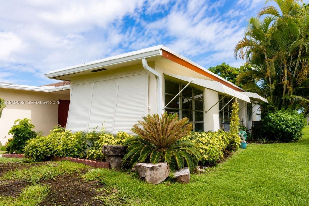 5050 NW 3rd Ct, Unit D, Delray Beach, FL 33445 Photo