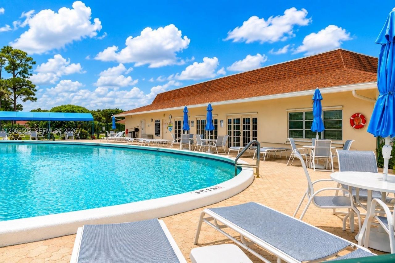 5050 NW 3rd Ct, Unit D, Delray Beach, FL 33445 Photo