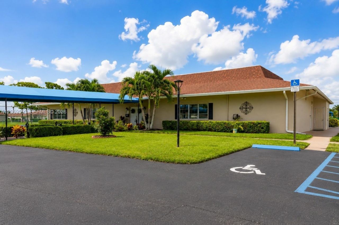 5050 NW 3rd Ct, Unit D, Delray Beach, FL 33445 Photo