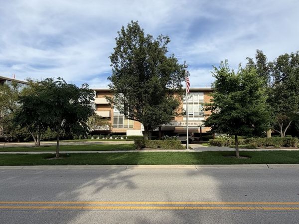 1301 N Western Avenue, Unit 329, Lake Forest, IL 60045