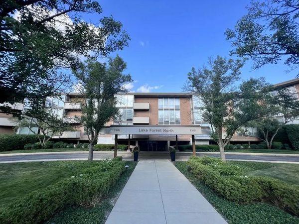 1301 N Western Avenue , Unit 329, Lake Forest, IL 60045