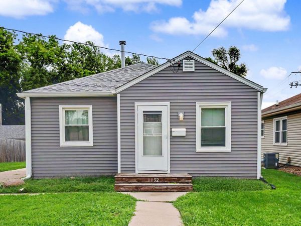 1132 53RD Street , Moline, IL 61265
