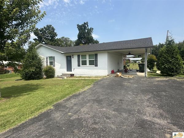 200 W Fifth Street , Tompkinsville, KY 42167