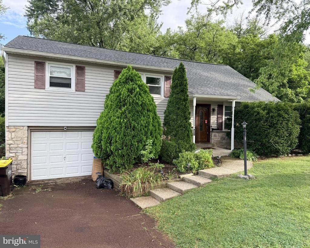 232 WOODLAWN DRIVE, LANSDALE, PA 19446