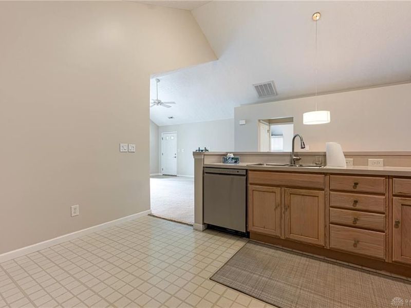 9663 Belfry Court, Centerville, OH 45458 Photo 8