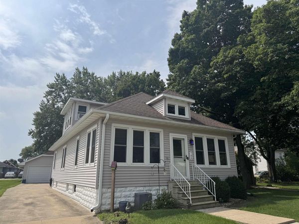 706 Wemple Street, Parkersburg, IA 50665