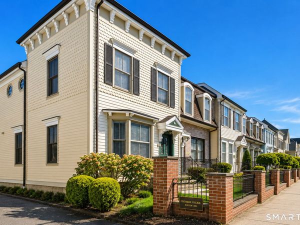 25A Dolsen, Stamford, CT 06901
