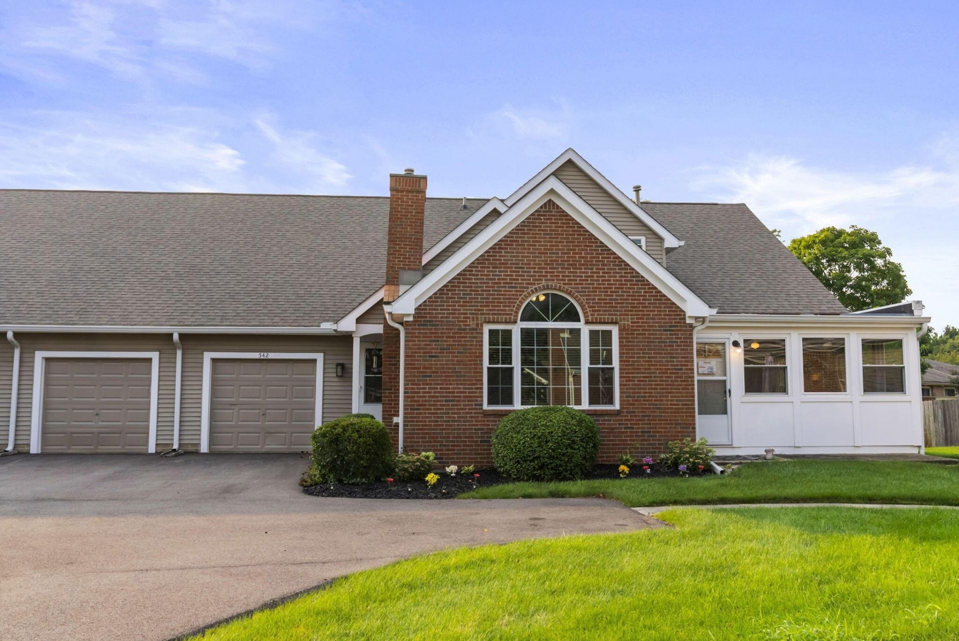 542 Brickstone Drive, Delaware, OH 43015 Main Photo