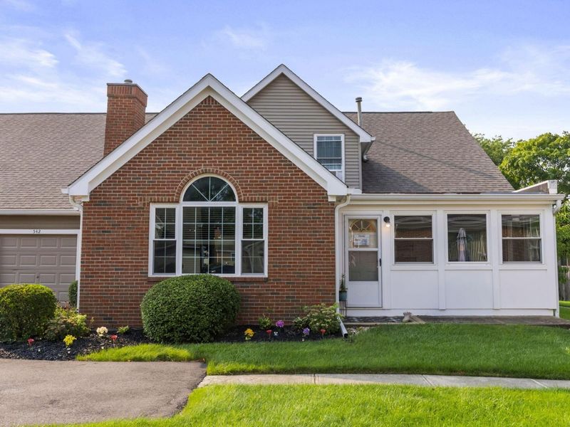 542 Brickstone Drive, Delaware, OH 43015 Photo 2
