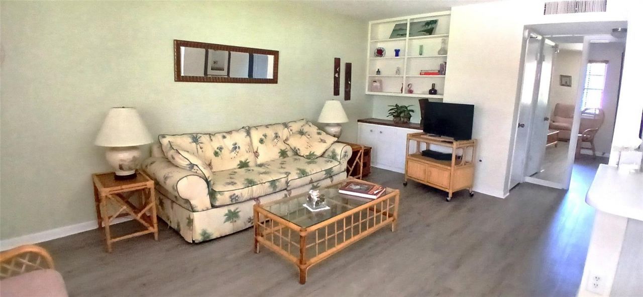 650 Pinellas Point Drive S, Unit 110, Saint Petersburg, FL 33705 Photo