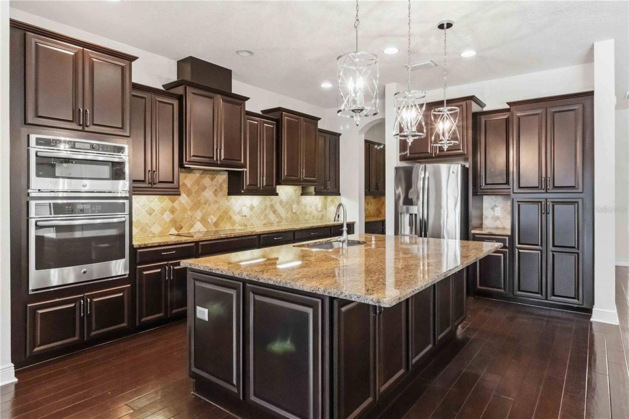 11009 Charmwood Drive , Riverview, FL 33569 Photo