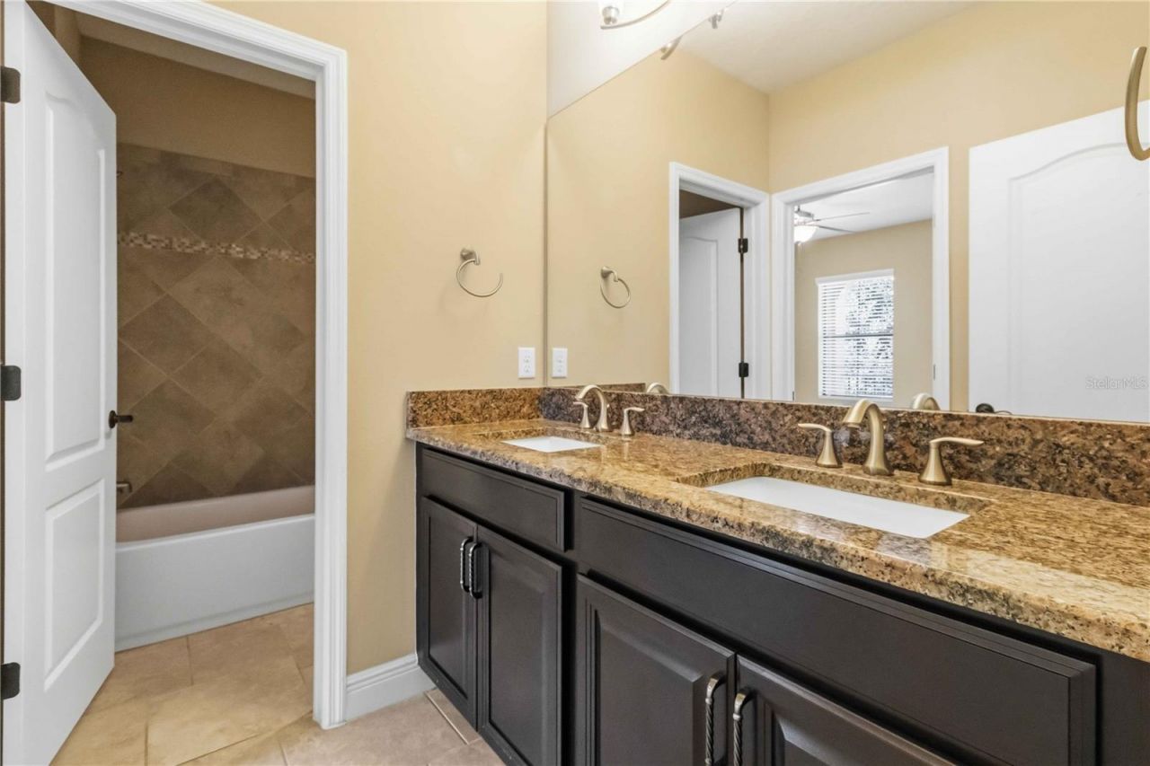 11009 Charmwood Drive , Riverview, FL 33569 Photo