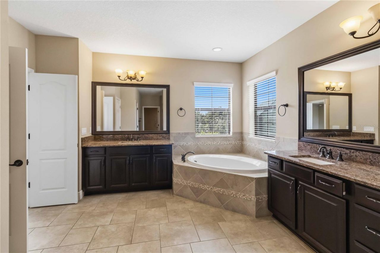 11009 Charmwood Drive , Riverview, FL 33569 Photo