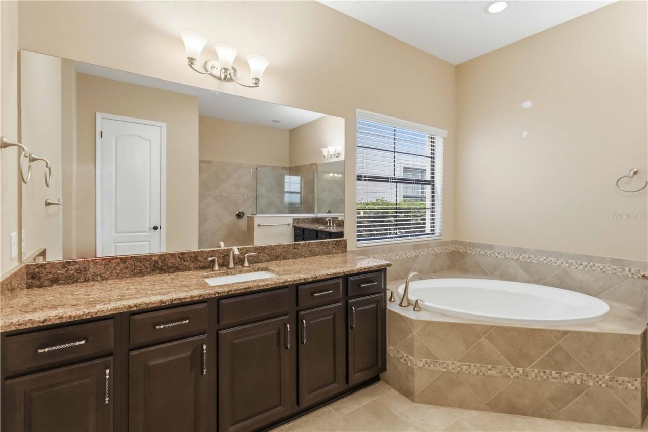 11009 Charmwood Drive , Riverview, FL 33569 Photo