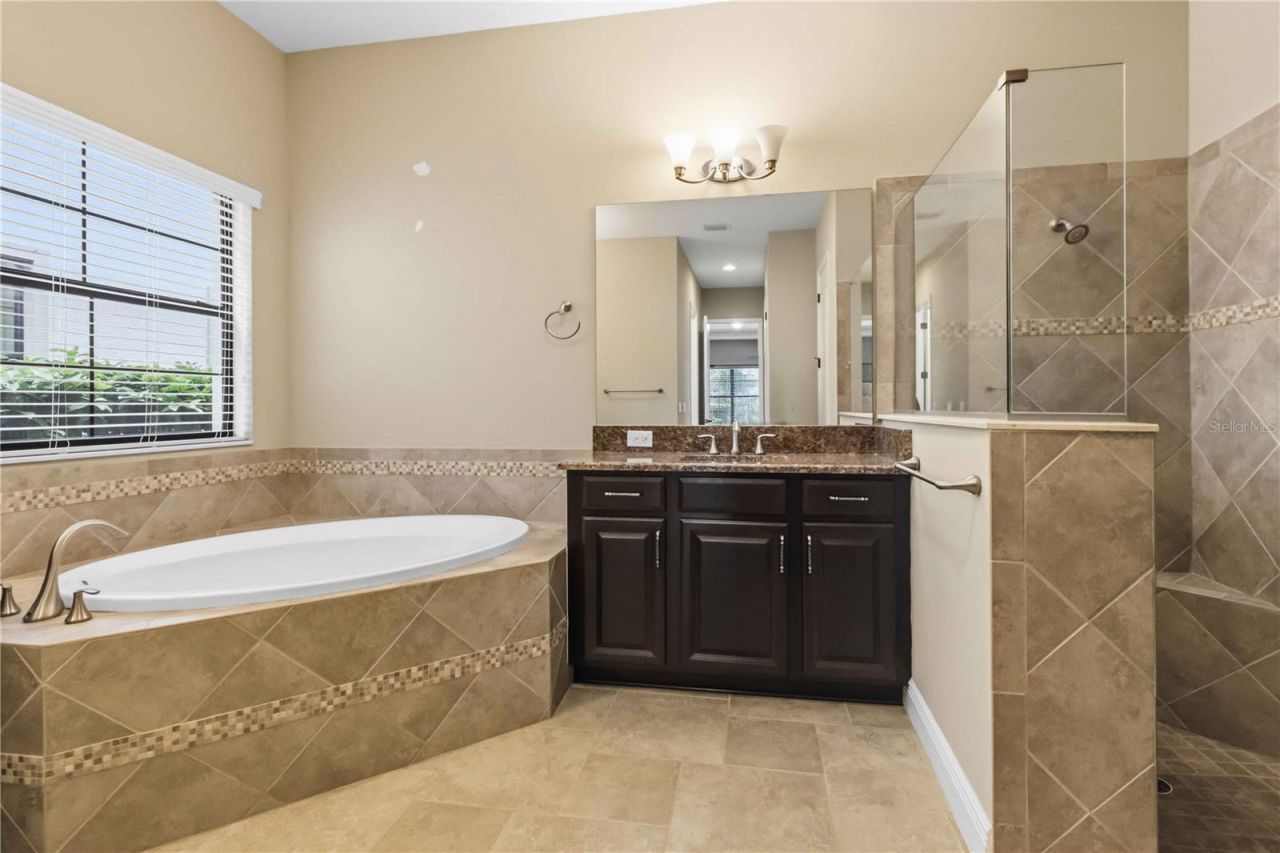 11009 Charmwood Drive , Riverview, FL 33569 Photo