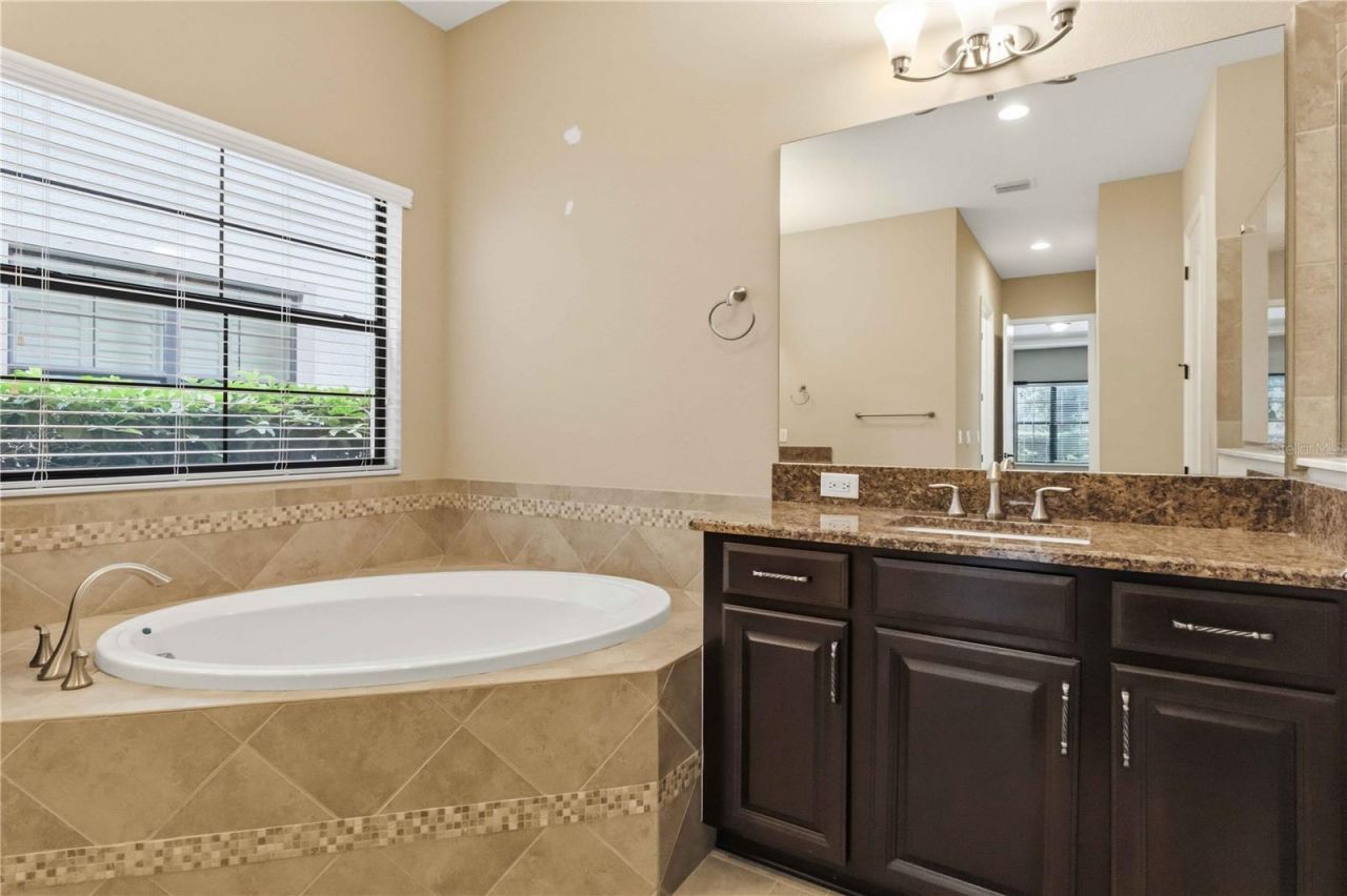 11009 Charmwood Drive , Riverview, FL 33569 Photo