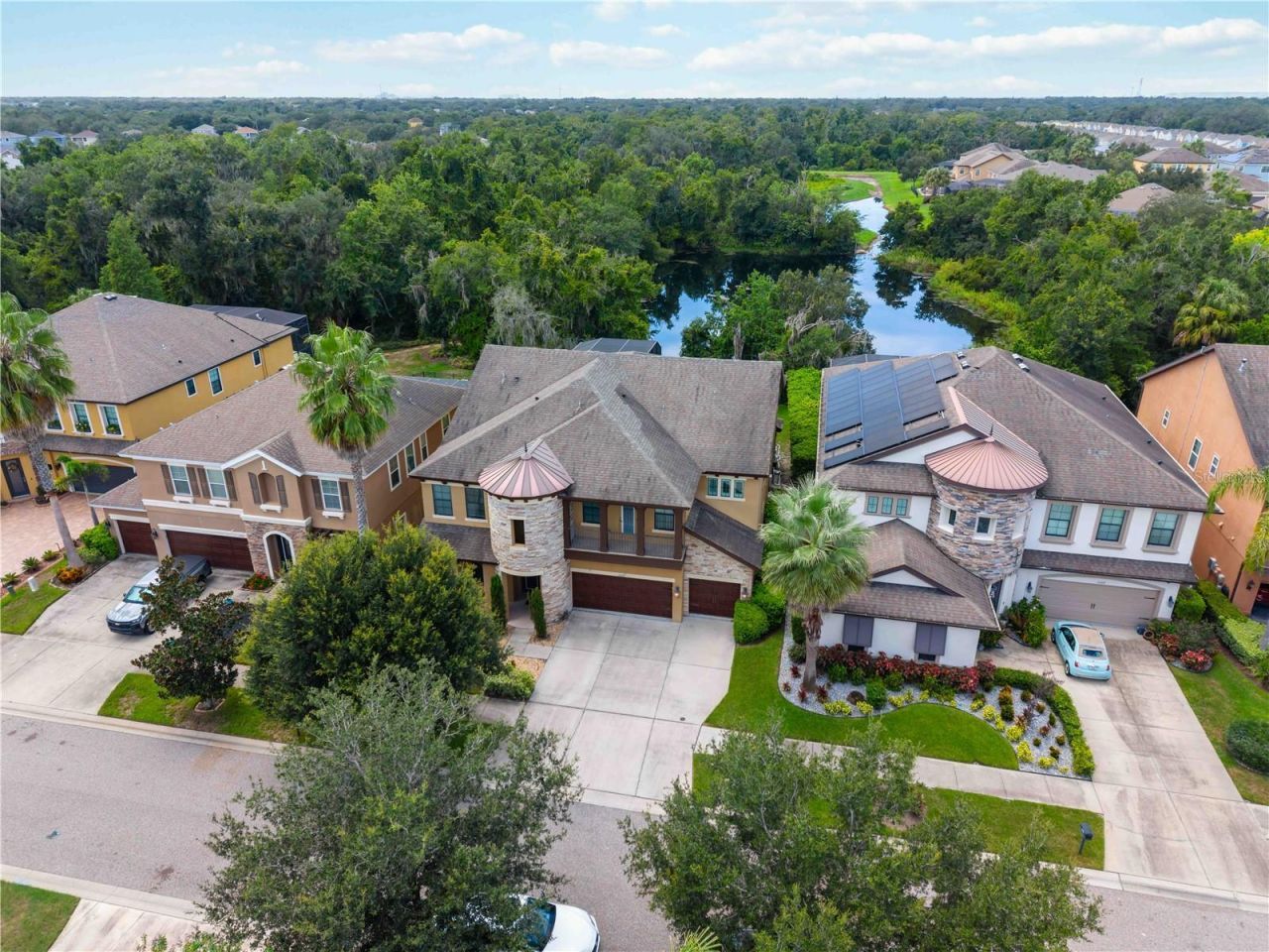 11009 Charmwood Drive , Riverview, FL 33569 Photo