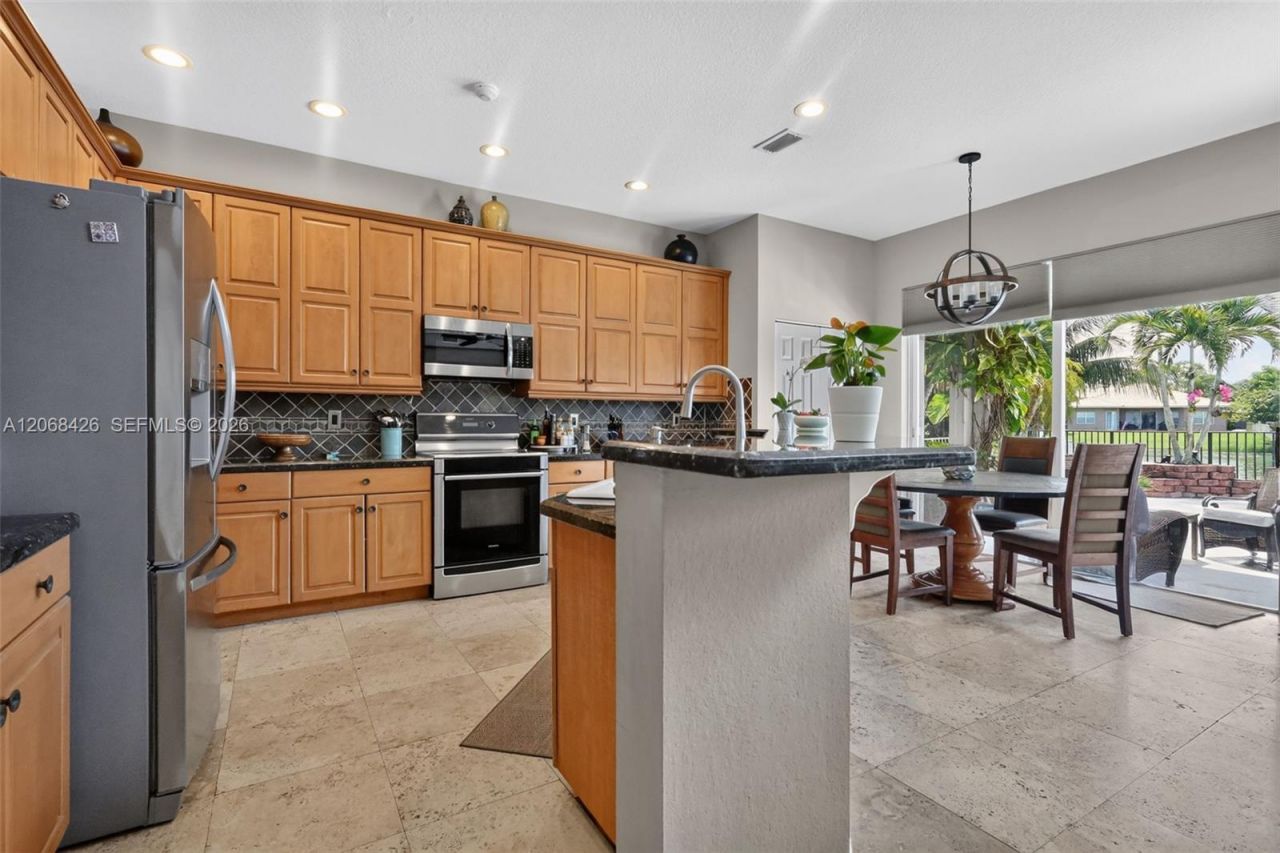 600 SW 167th Way, Pembroke Pines, FL 33027 Photo