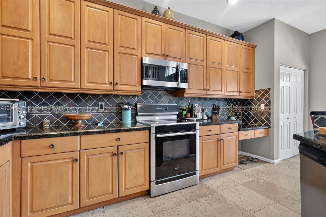 600 SW 167th Way, Pembroke Pines, FL 33027 Photo