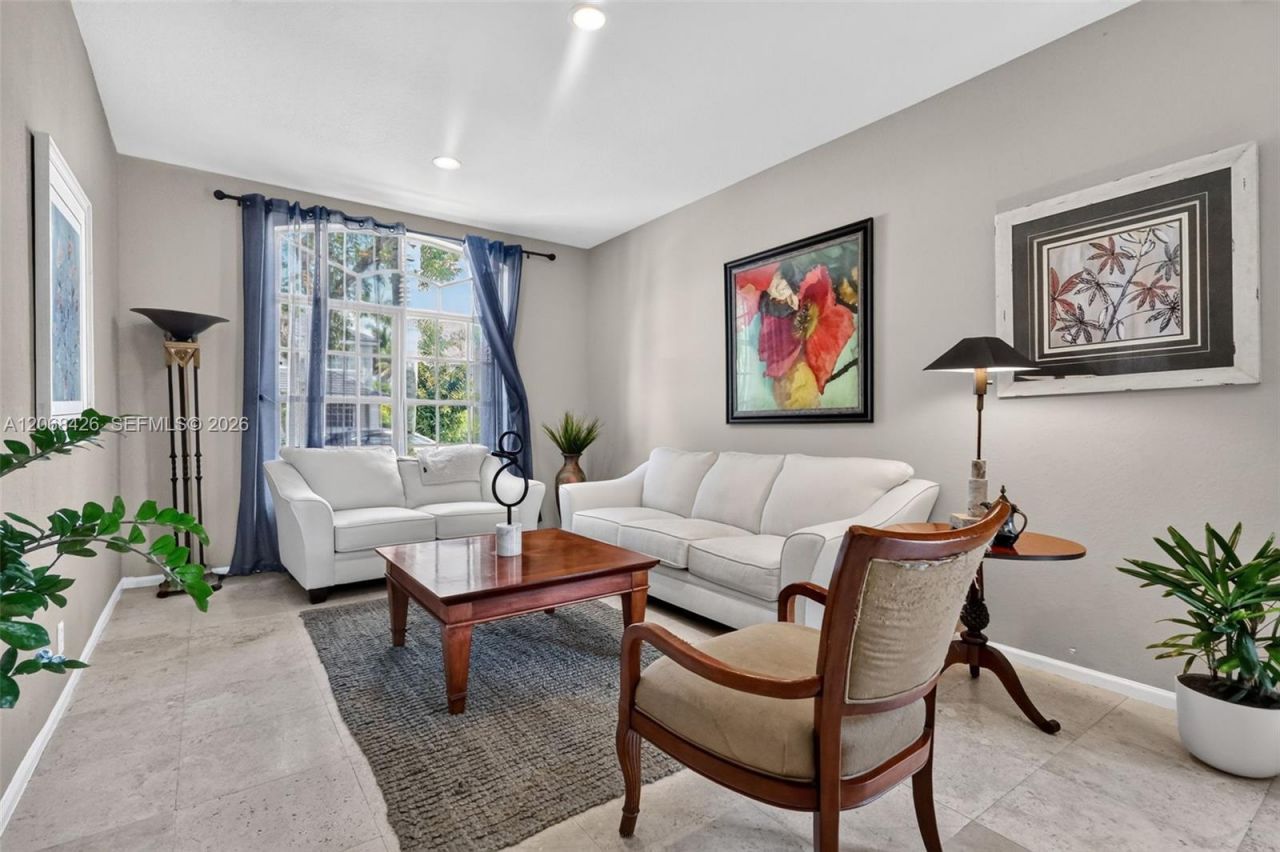 600 SW 167th Way, Pembroke Pines, FL 33027 Photo