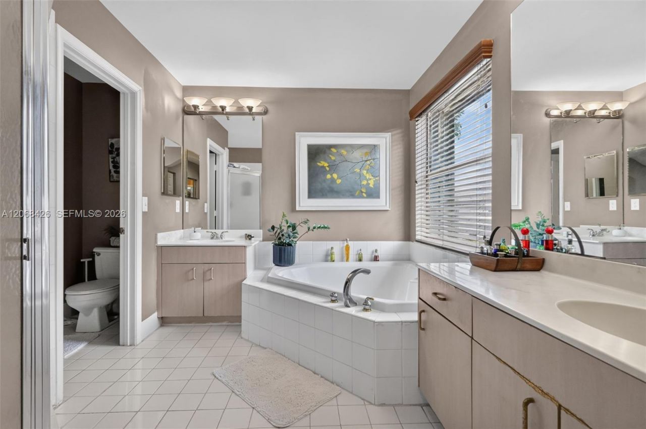 600 SW 167th Way, Pembroke Pines, FL 33027 Photo