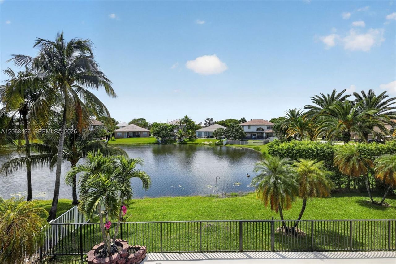 600 SW 167th Way, Pembroke Pines, FL 33027 Photo