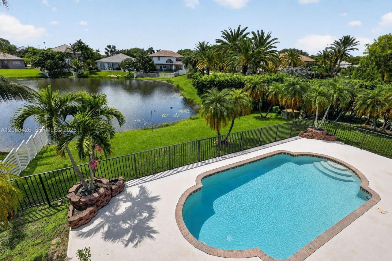 600 SW 167th Way, Pembroke Pines, FL 33027 Photo