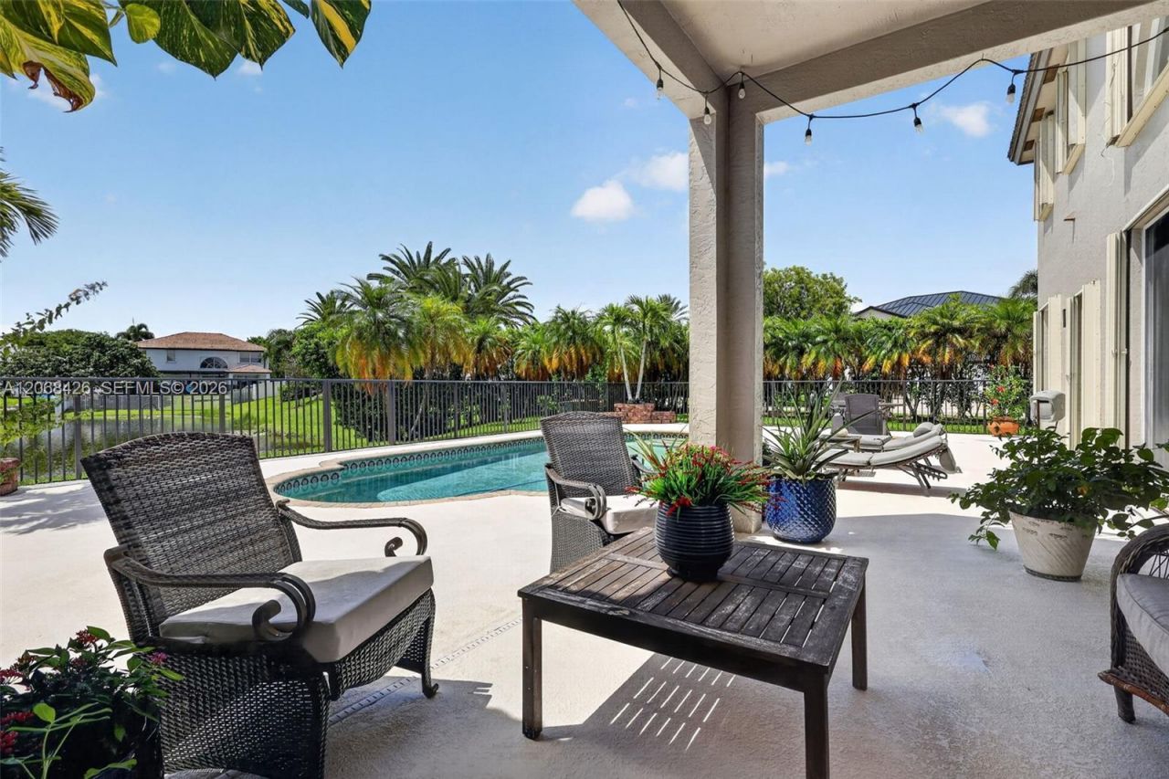 600 SW 167th Way, Pembroke Pines, FL 33027 Photo