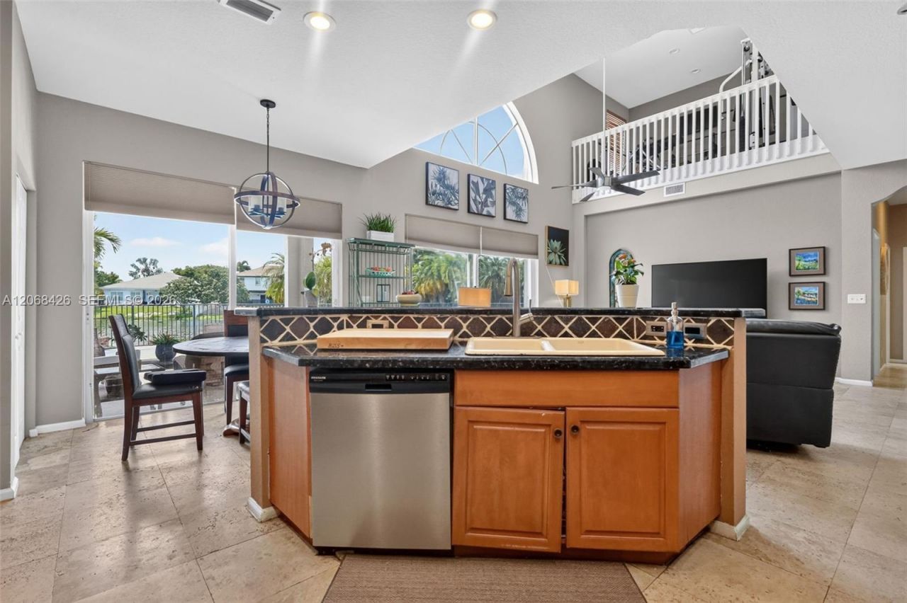 600 SW 167th Way, Pembroke Pines, FL 33027 Photo