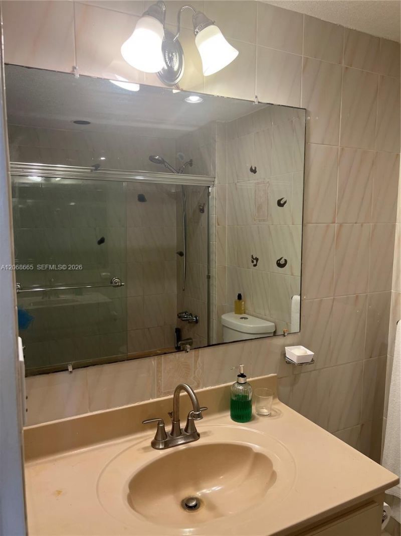 1255 Collins Ave , Unit 705, Miami Beach, FL 33139 Photo