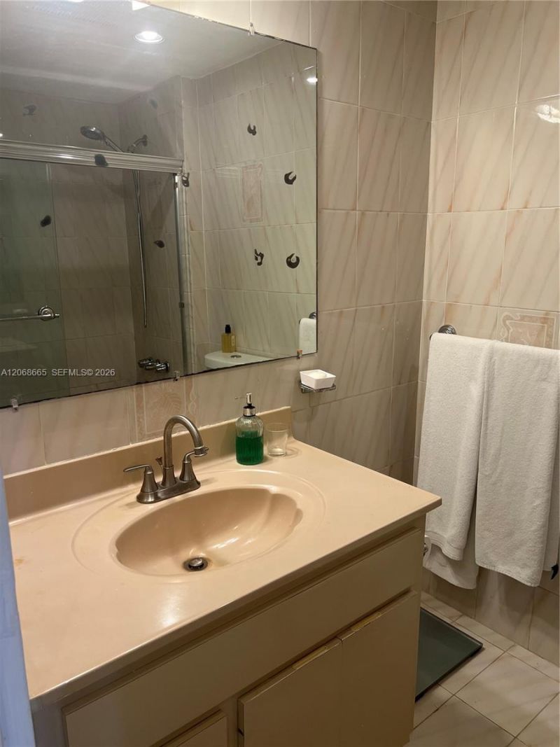 1255 Collins Ave , Unit 705, Miami Beach, FL 33139 Photo