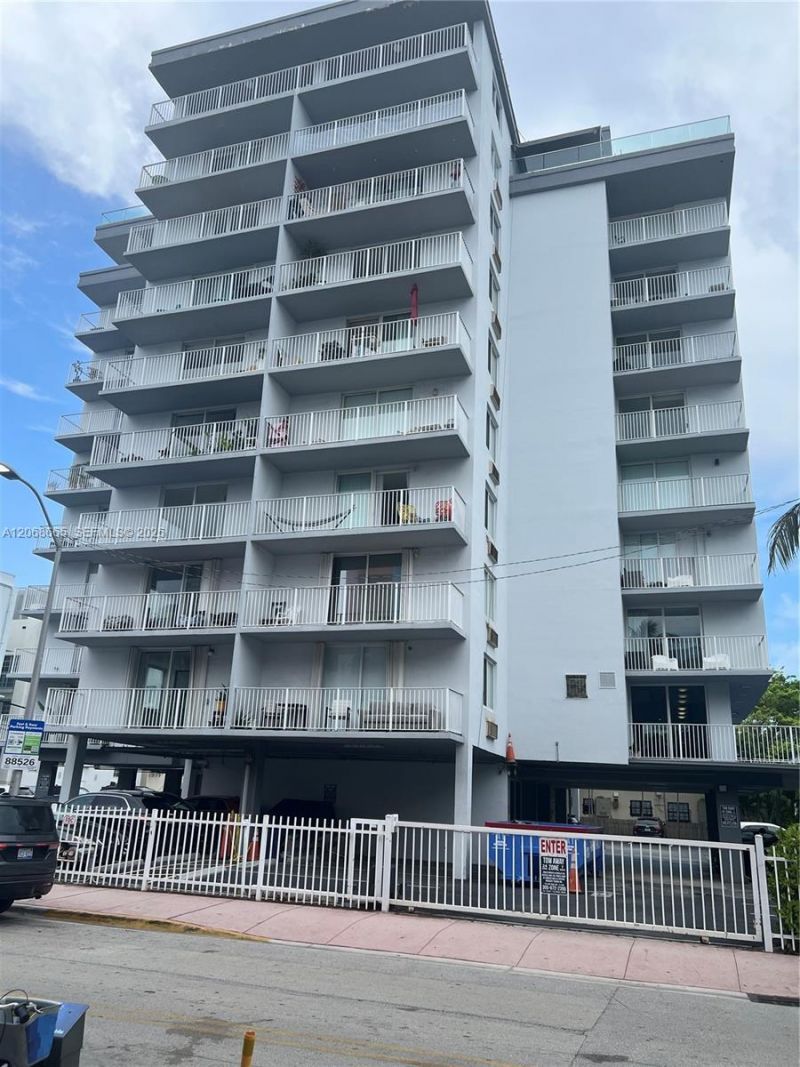 1255 Collins Ave , Unit 705, Miami Beach, FL 33139 Photo