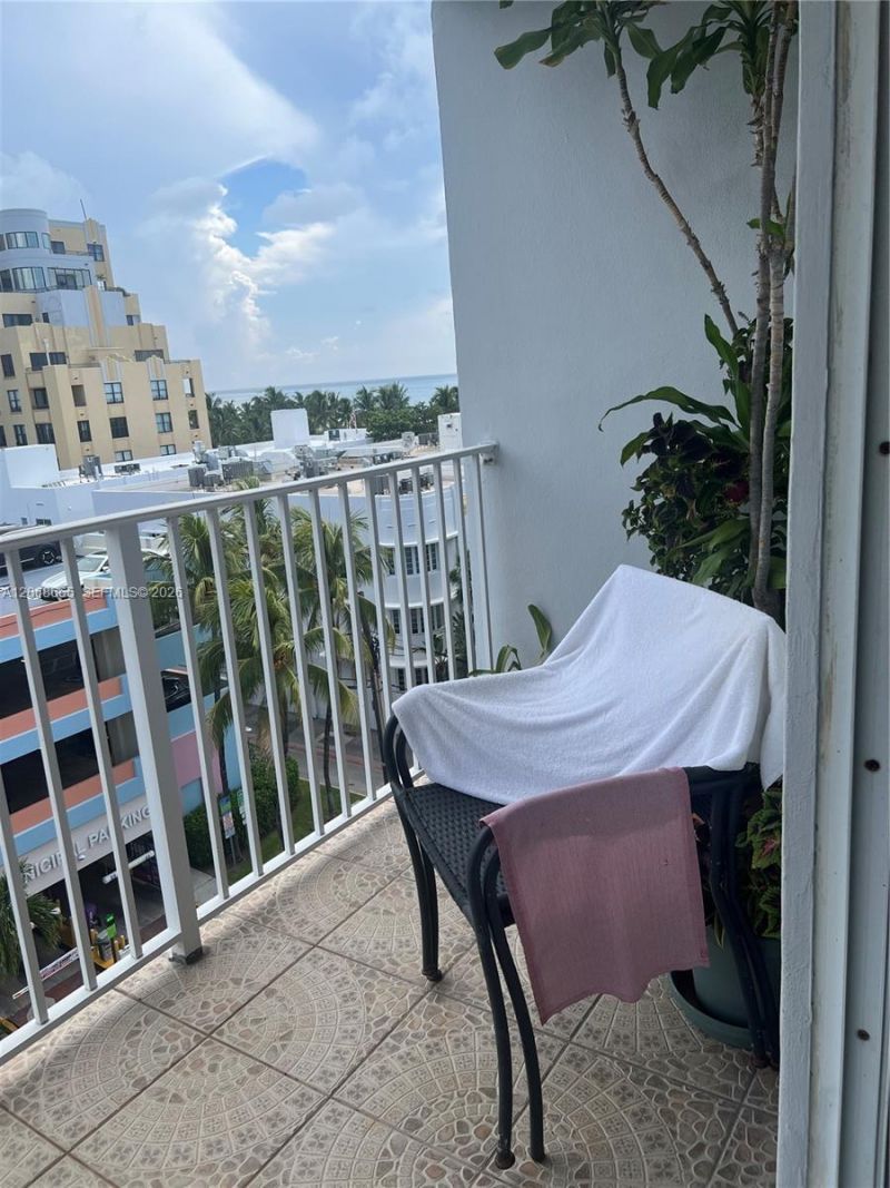 1255 Collins Ave , Unit 705, Miami Beach, FL 33139 Photo
