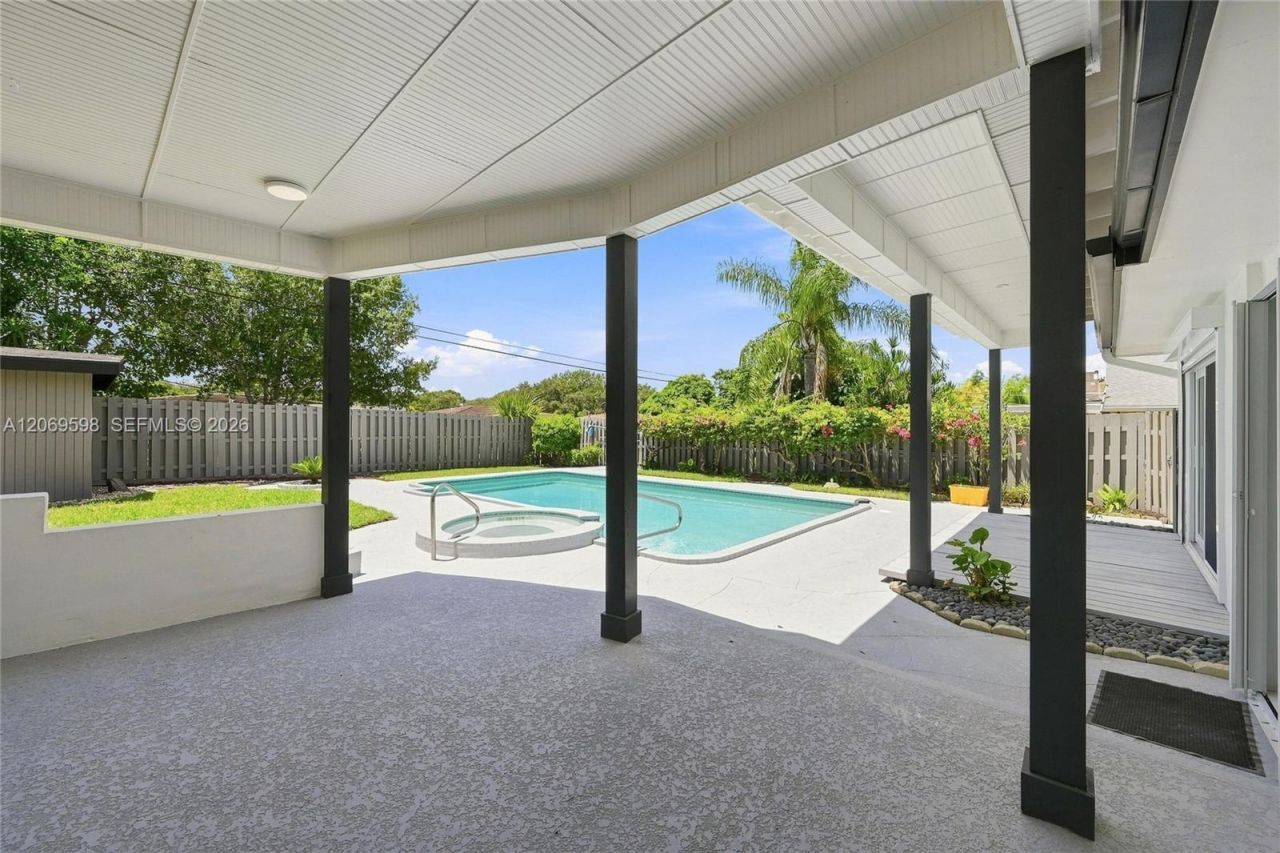450 SW 1st St , Boca Raton, FL 33432 Photo
