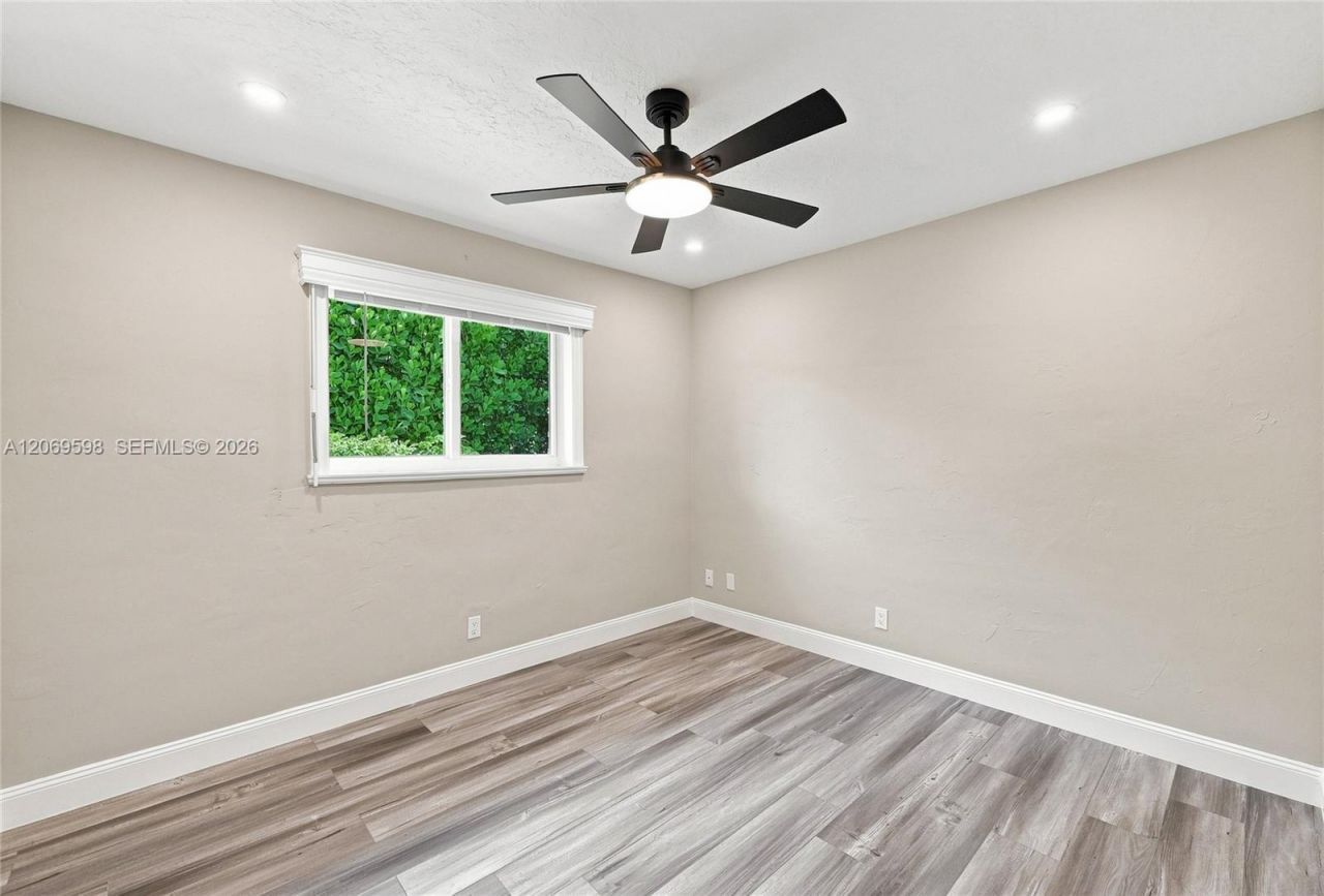 450 SW 1st St , Boca Raton, FL 33432 Photo